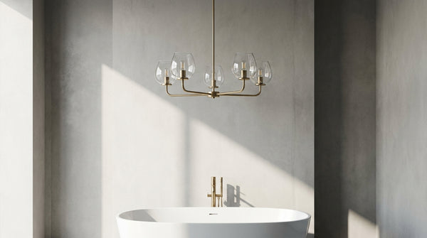 Lustre de salle de bain : le choisir sans craindre l'humidité