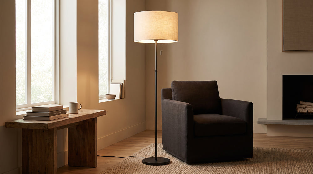 Schwarze Wohnzimmer-Stehlampe