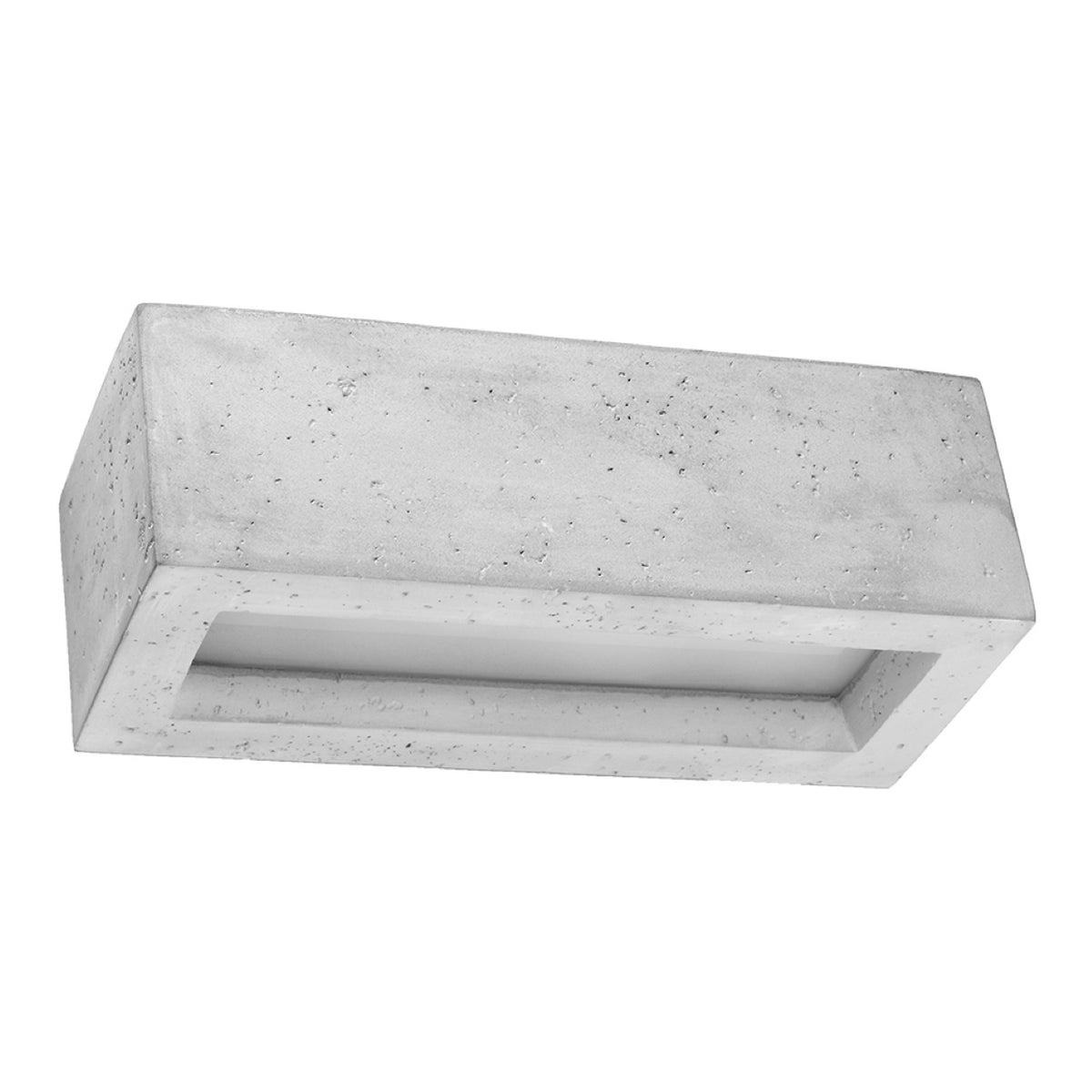 Vue trois quarts du bloc en béton gris avec ouverture rectangulaire lumineuse