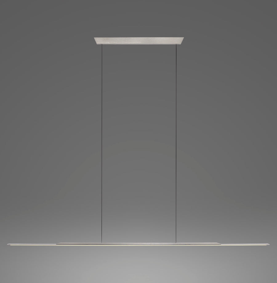 Suspension linéaire grise de face sur fond anthracite, deux câbles fins et platine