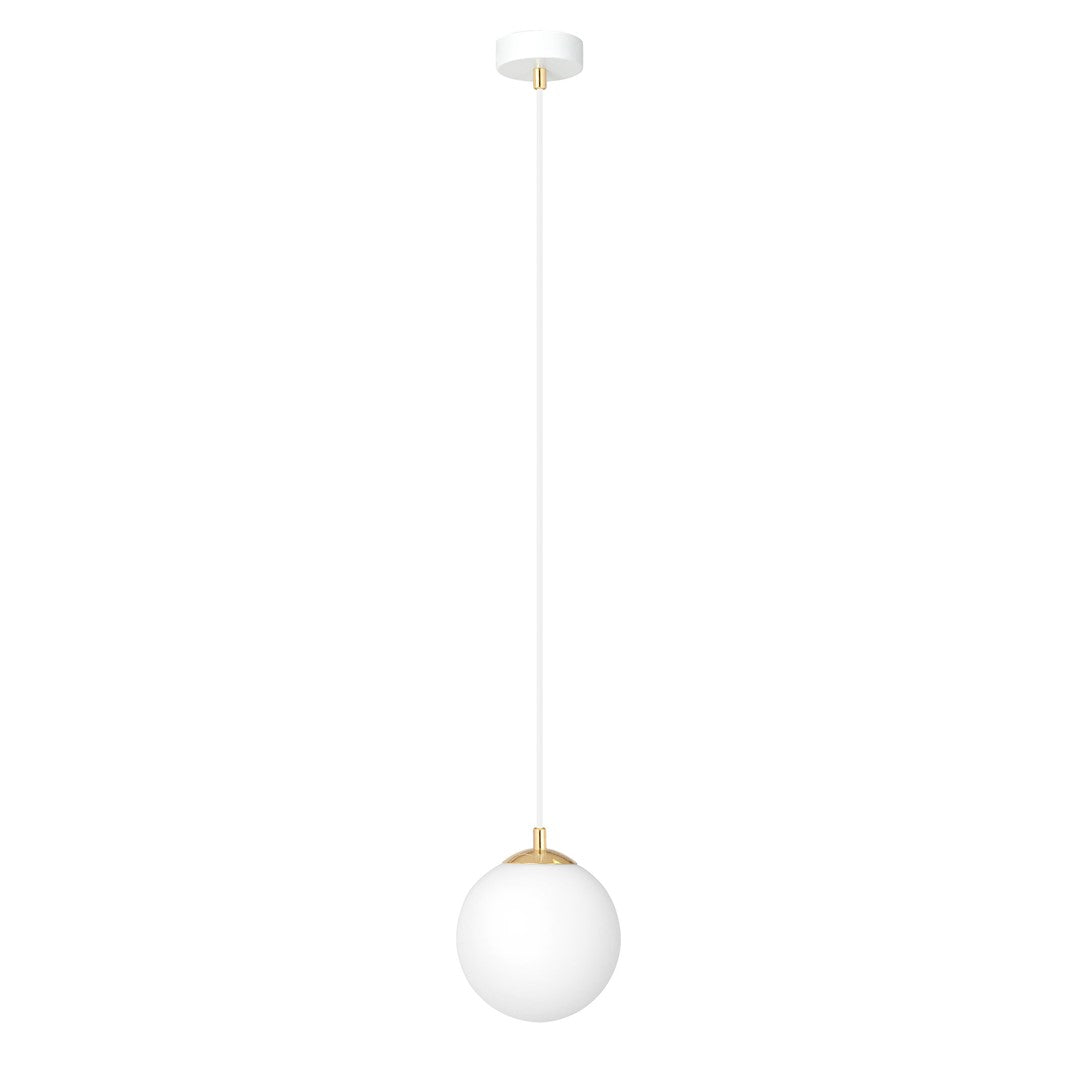 Suspension blanche boule en verre opalin, détail doré, vue de face sur fond blanc.