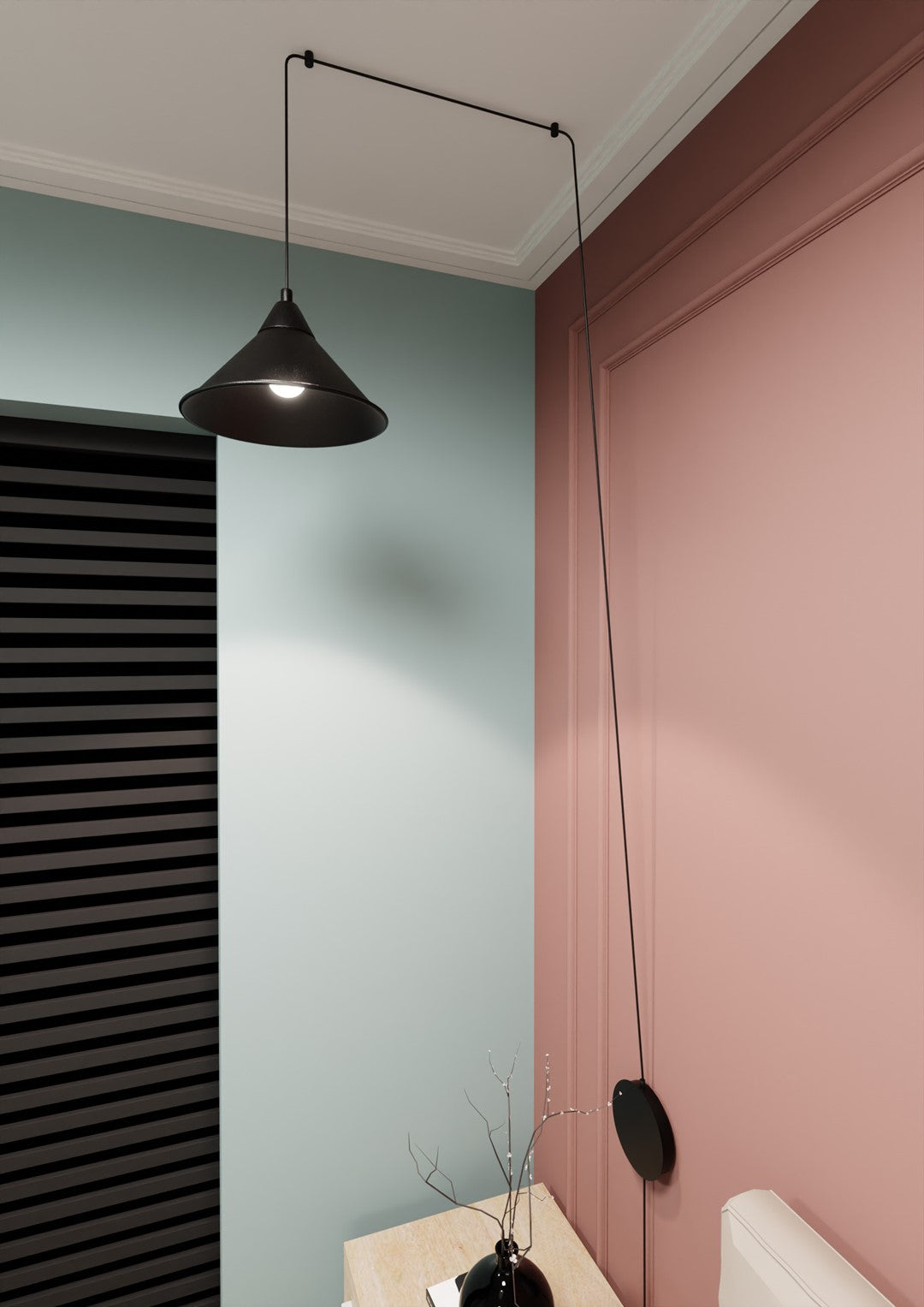 Vue en situation dans une chambre, lampe allumée au-dessus de la table de chevet.