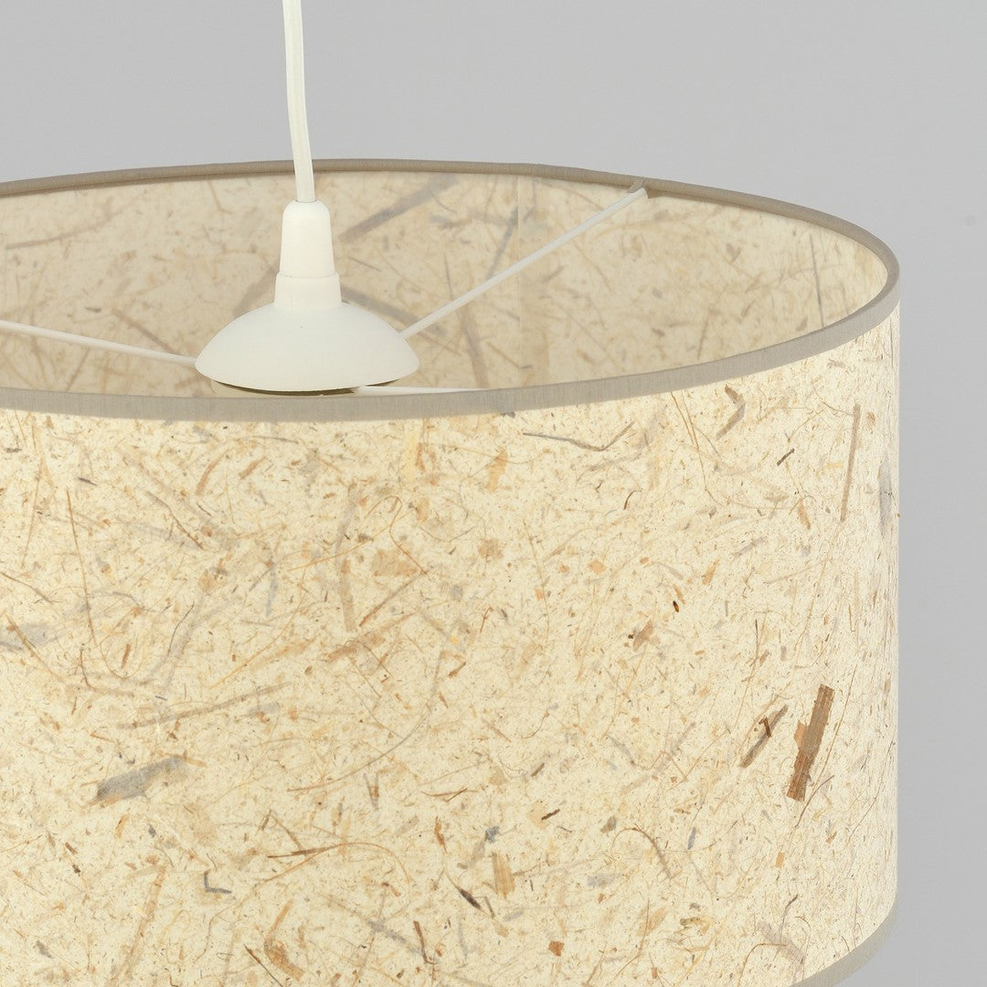 Détail de la douille blanche et de la structure interne de l'abat-jour en fibres.