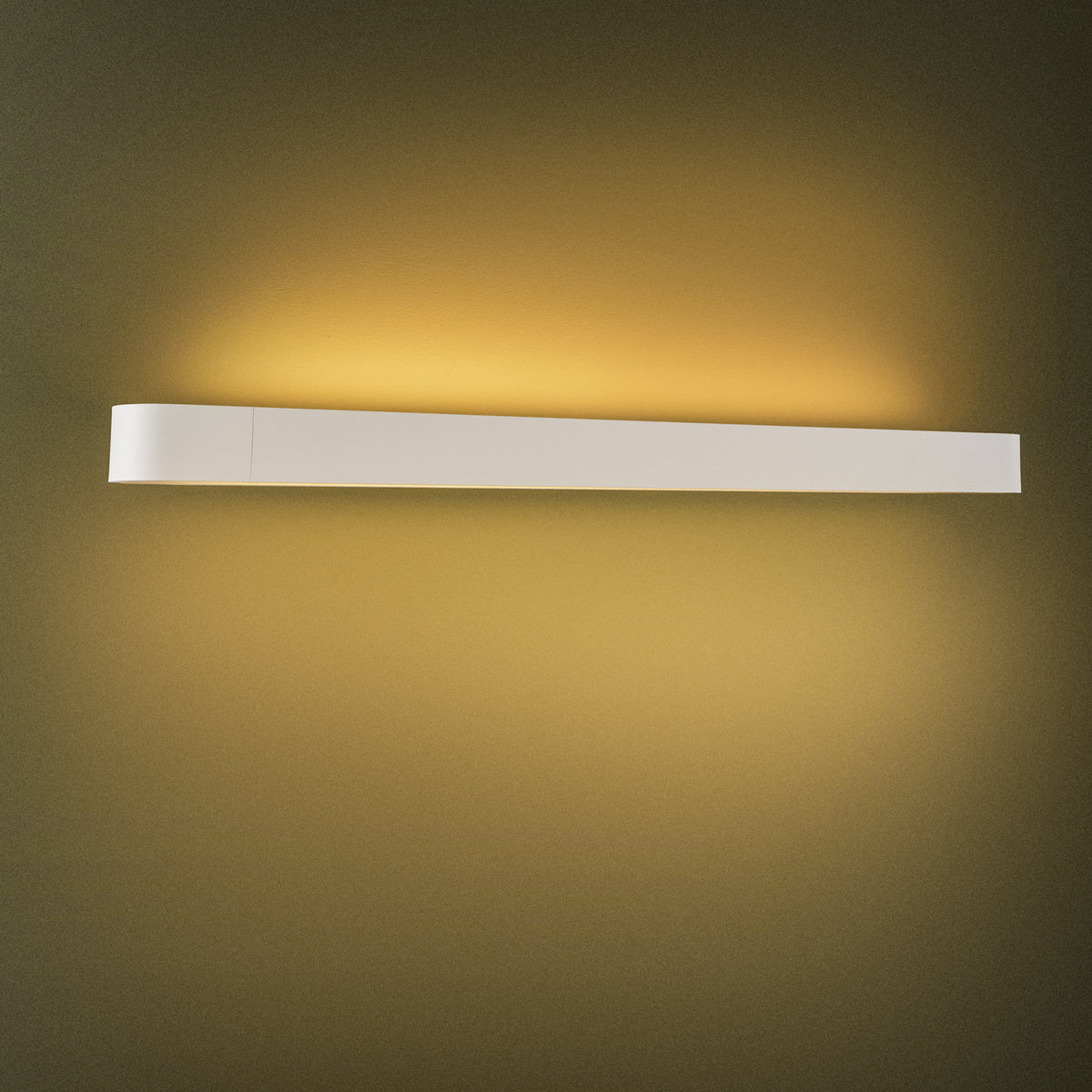 Applique murale Soft en aluminium, blanc, hauteur 6 cm, 3000 K, 16 W