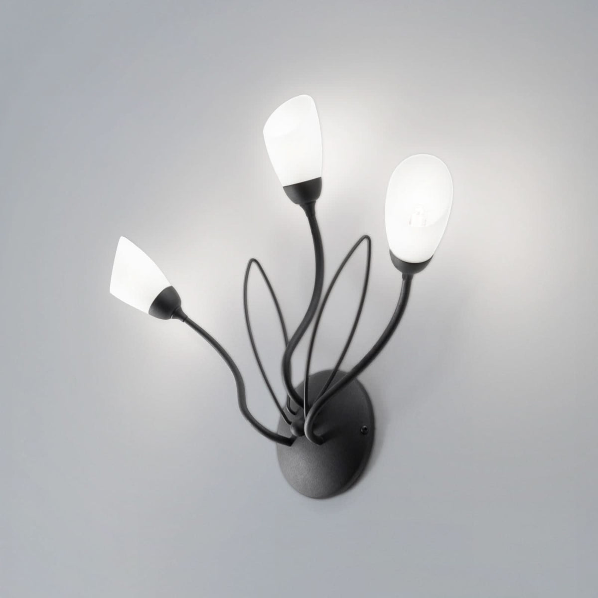 Applique murale Gloriosa en verre, noir et blanc, 3 lumières, hauteur 44 cm
