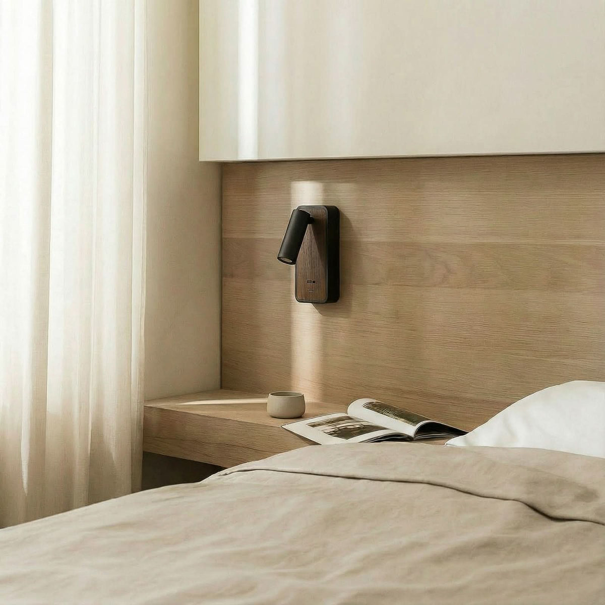 Applique murale LED Tallis en bois, noir, hauteur 16 cm