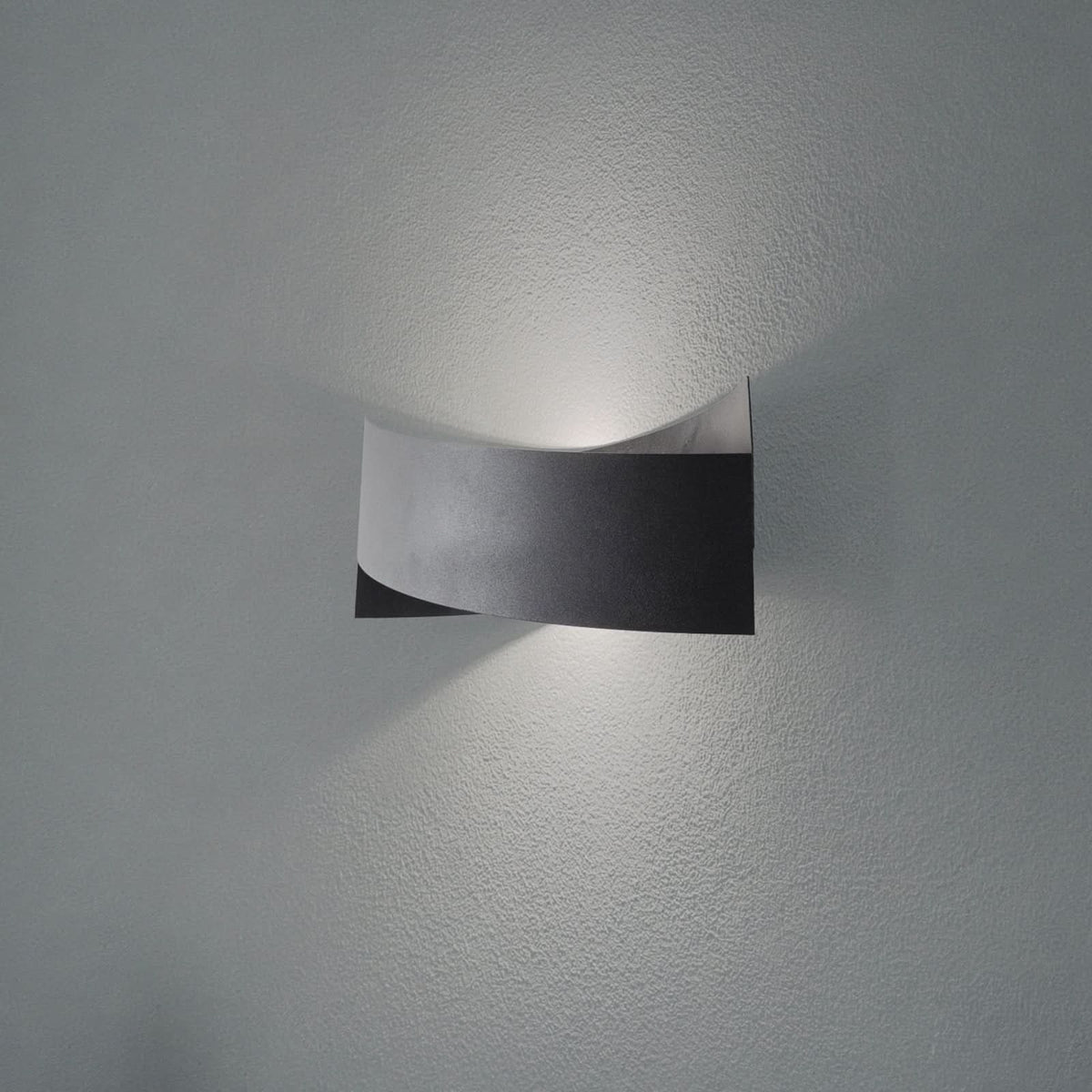 Applique murale Tadhg en métal, noir, hauteur 11 cm