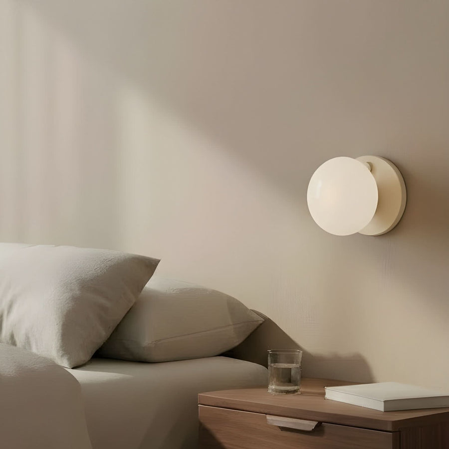 Applique murale Flo en verre, beige et blanc, Ø 19 cm
