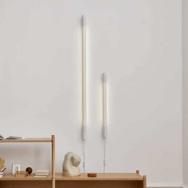 Applique murale Radent Stecker en acier, blanc, hauteur 70 cm