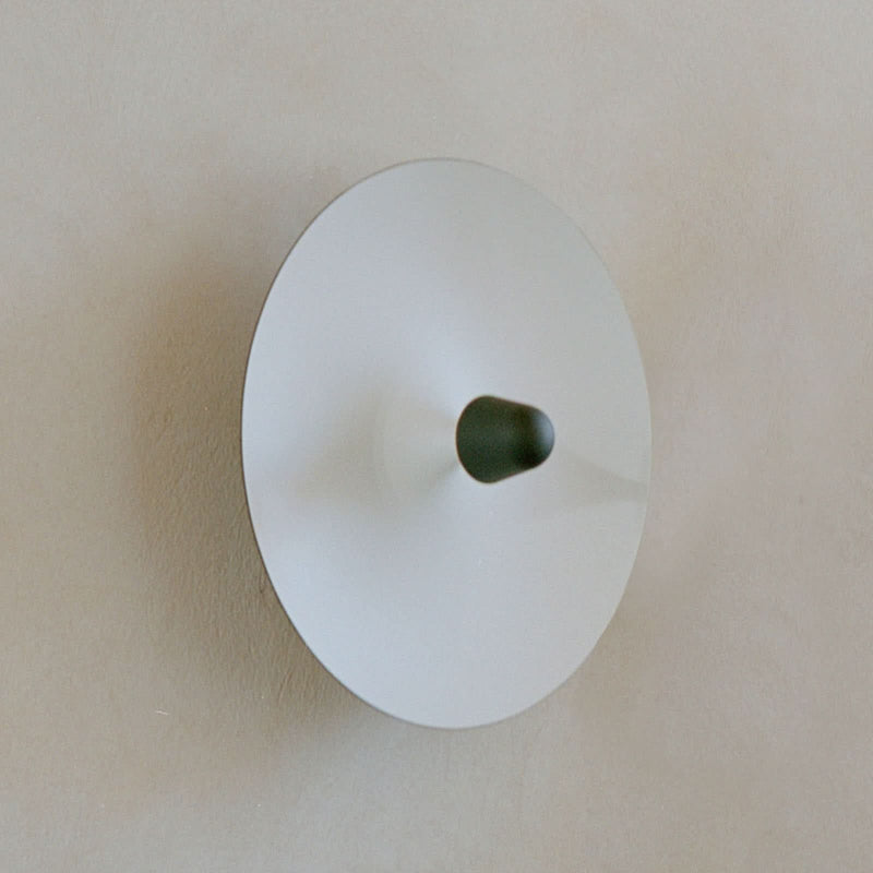 Applique murale LED Kantarell en aluminium, blanc et noir, Ø 55 cm