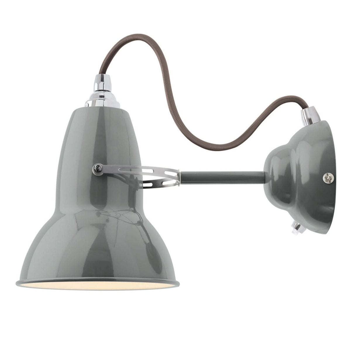 Vue de profil du luminaire sur fond blanc, abat-jour, bras et câble gainé