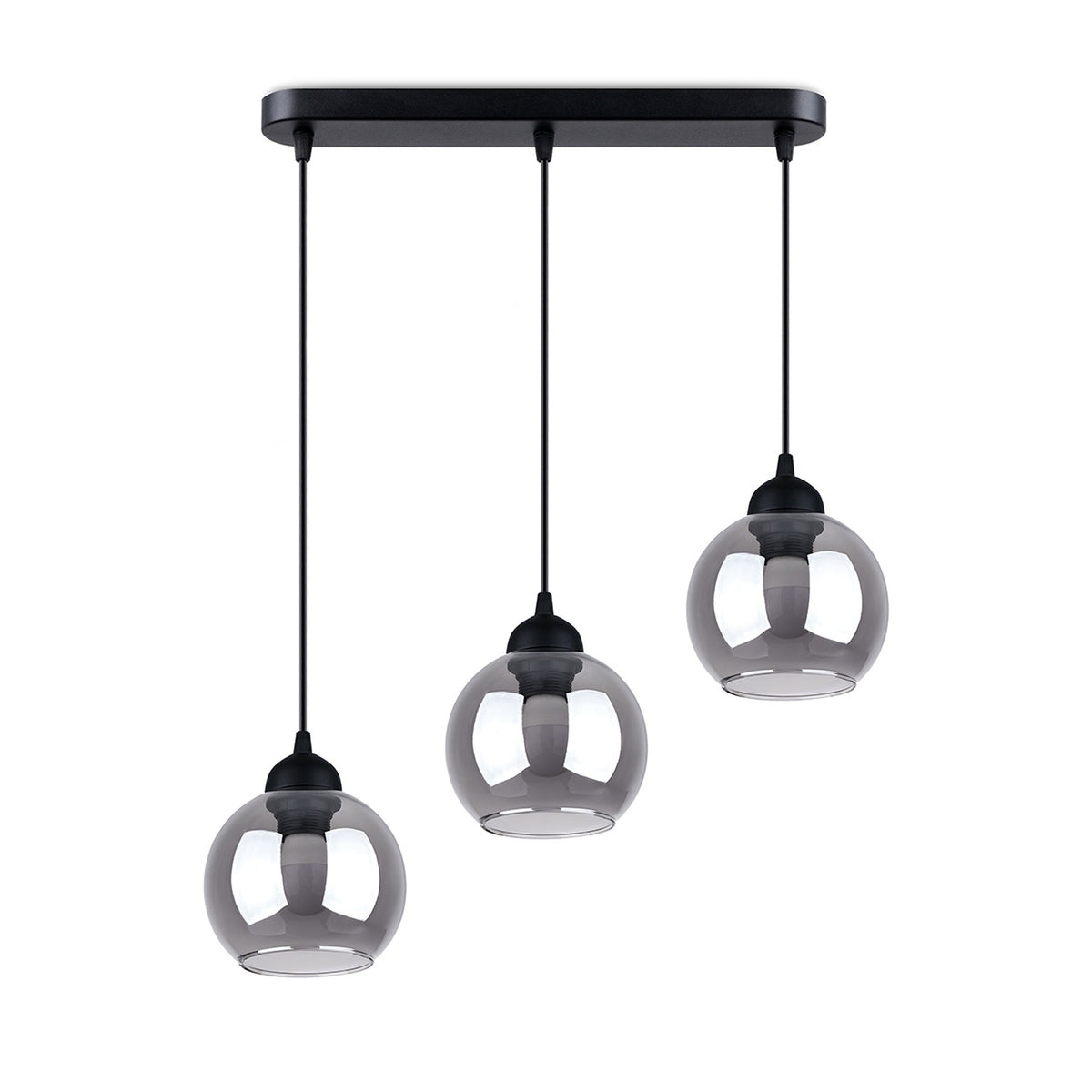 Vue de face du luminaire suspendu noir à trois globes en verre fumé
