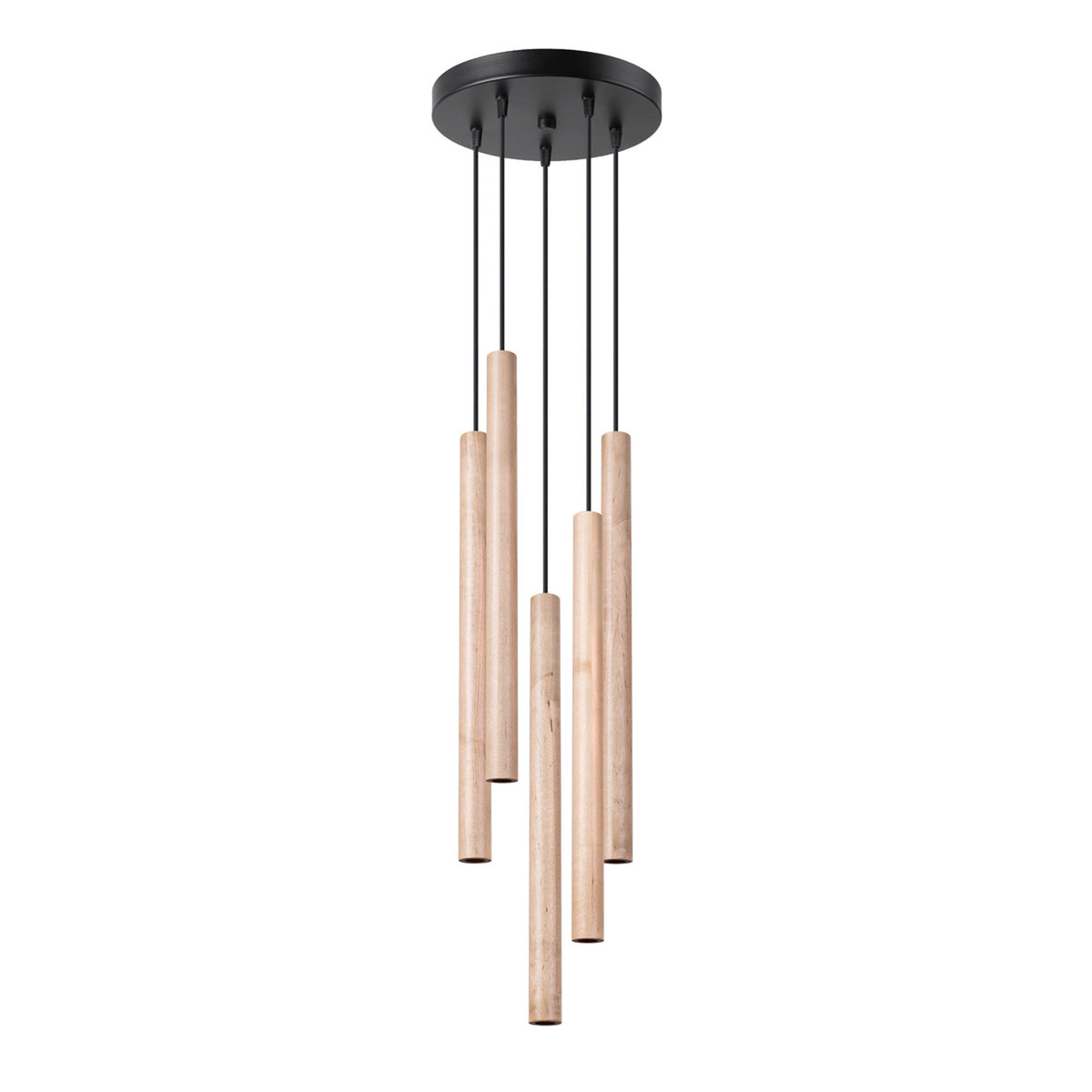 Lampe suspendue à cinq longs cylindres en bois clair sous une rosace noire