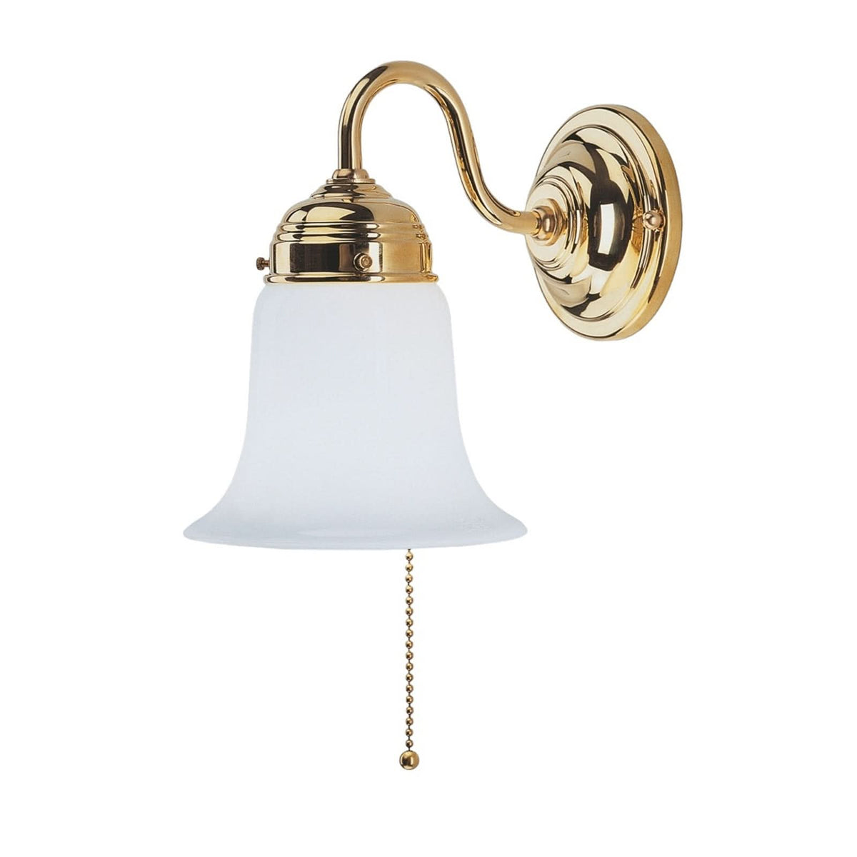 Applique murale en laiton avec abat-jour blanc en cloche et chaînette, sur fond blanc.