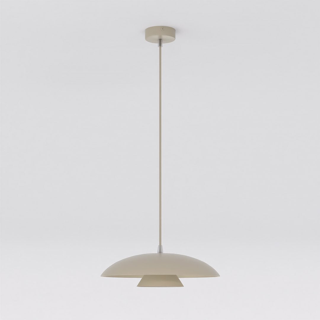 Vue de face de la suspension beige, double abat-jour et tige fine verticale.