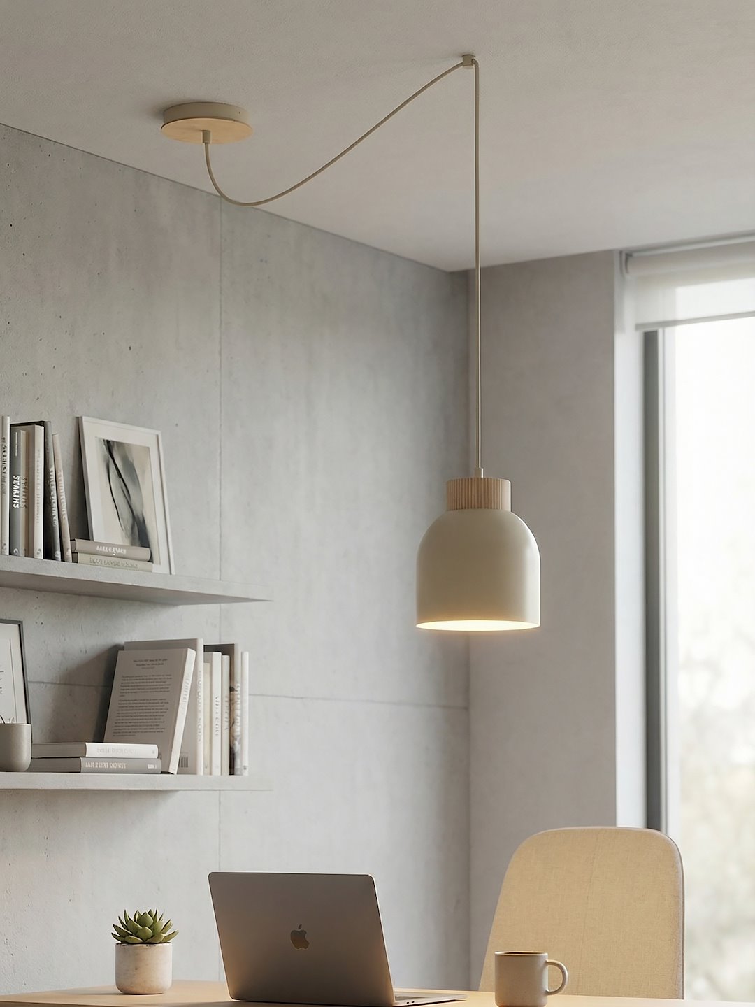 Mise en ambiance bureau minimaliste, lampe allumée au-dessus du plan de travail