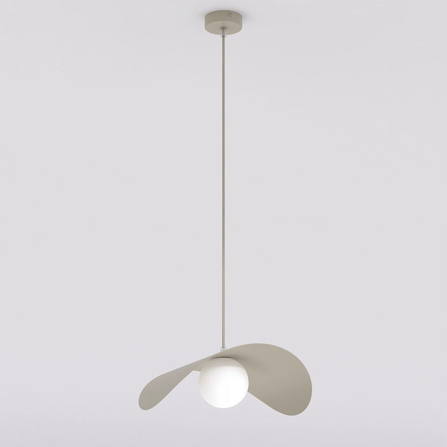 Vue de face sur fond clair, câble fin et rosace de plafond beige