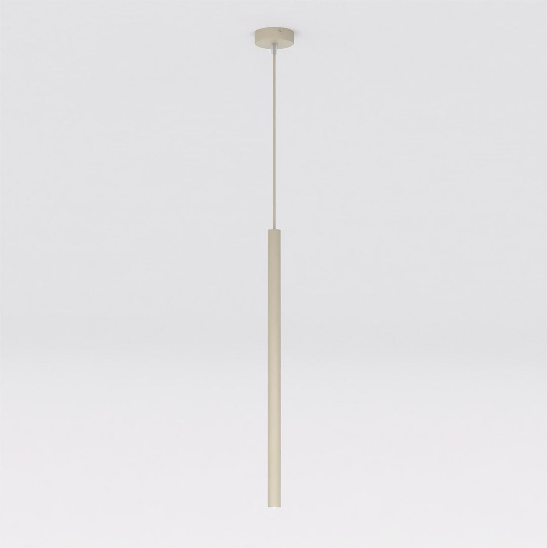 Suspension beige en long tube fin, vue de face sur fond blanc neutre