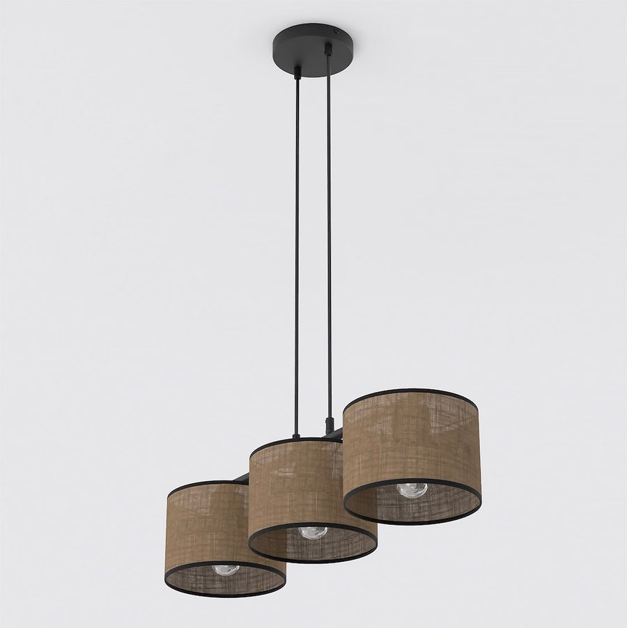Vue de trois quarts du luminaire suspendu, ampoules visibles sous les abat-jours