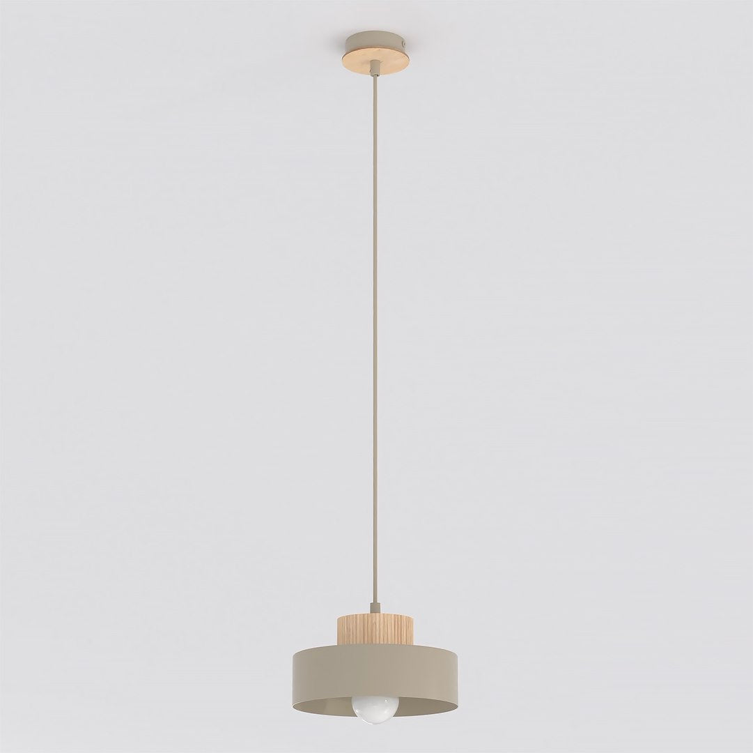 Suspension beige sur fond blanc, abat-jour cylindrique et partie haute en bois rainuré