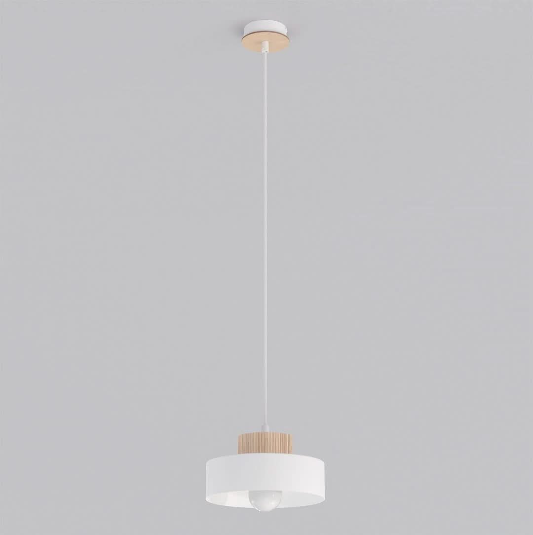 Suspension blanche et bois suspendue, vue de face sur fond gris neutre