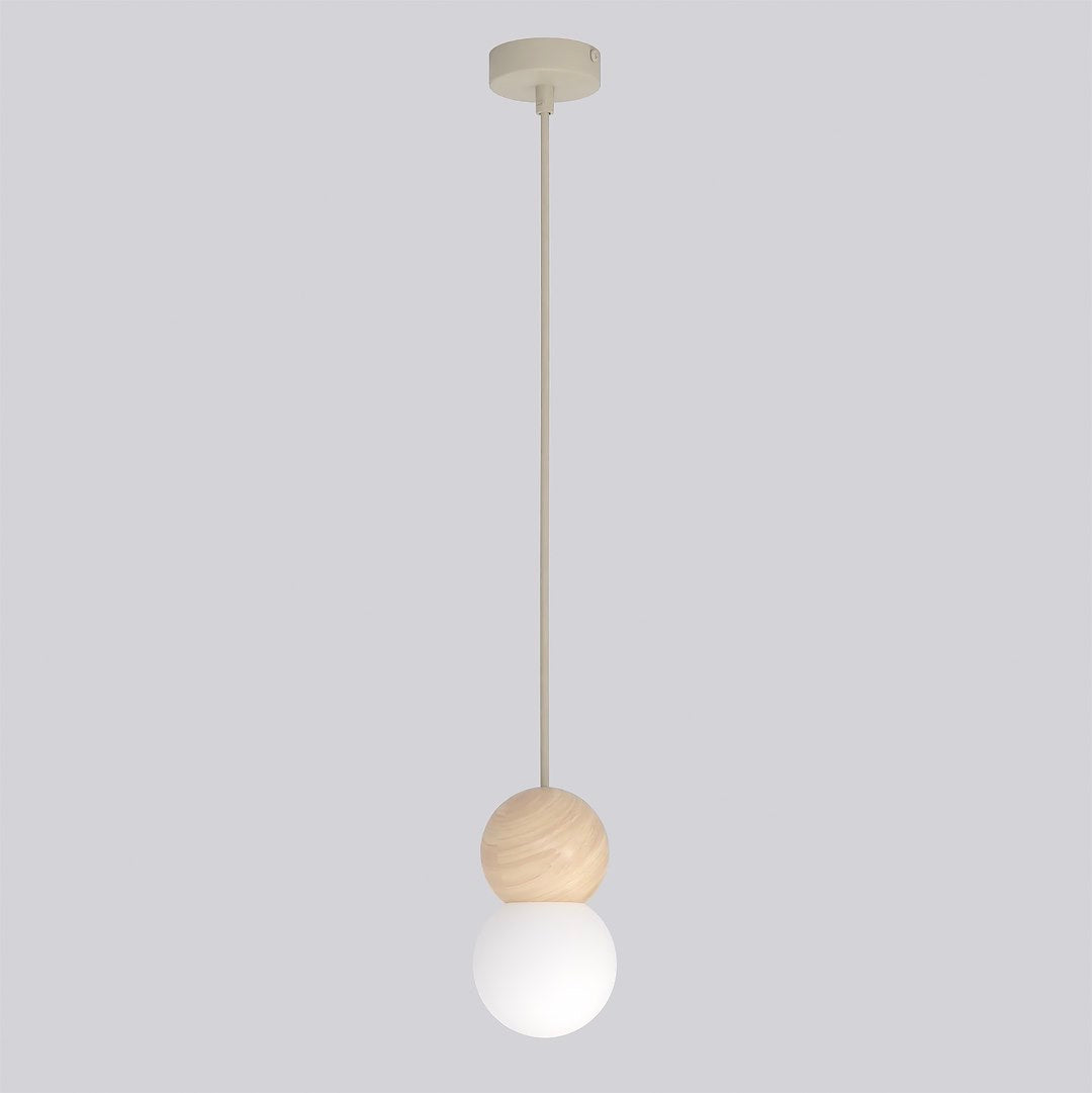 Suspension de face sur fond gris, double sphère en bois clair et verre opalin