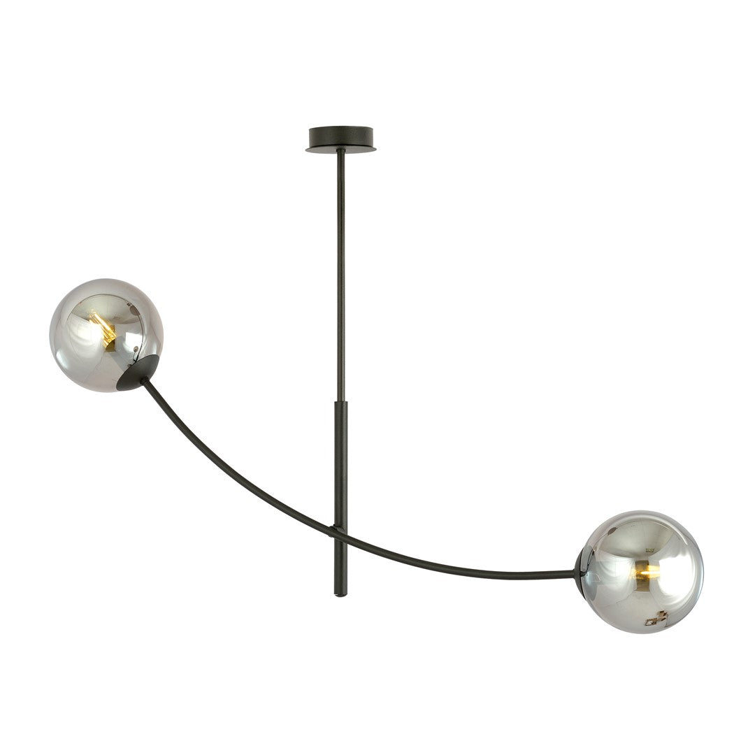 Vue de face du luminaire à deux globes en verre fumé et bras courbés.