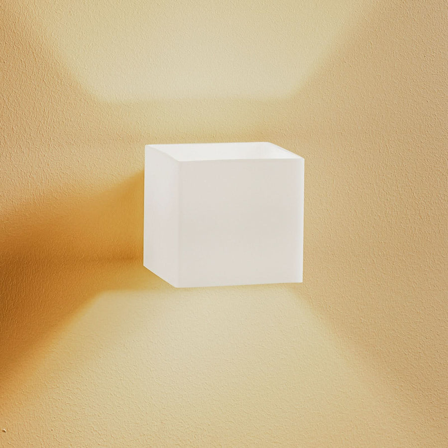 Applique murale Cube en verre, blanc et gris, hauteur 8 cm