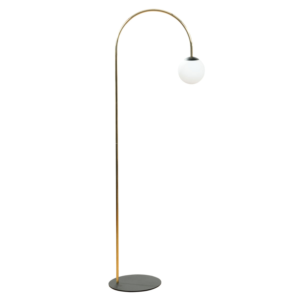 Lampadaire arc vu de face, tige dorée, base noire et globe de verre opalin