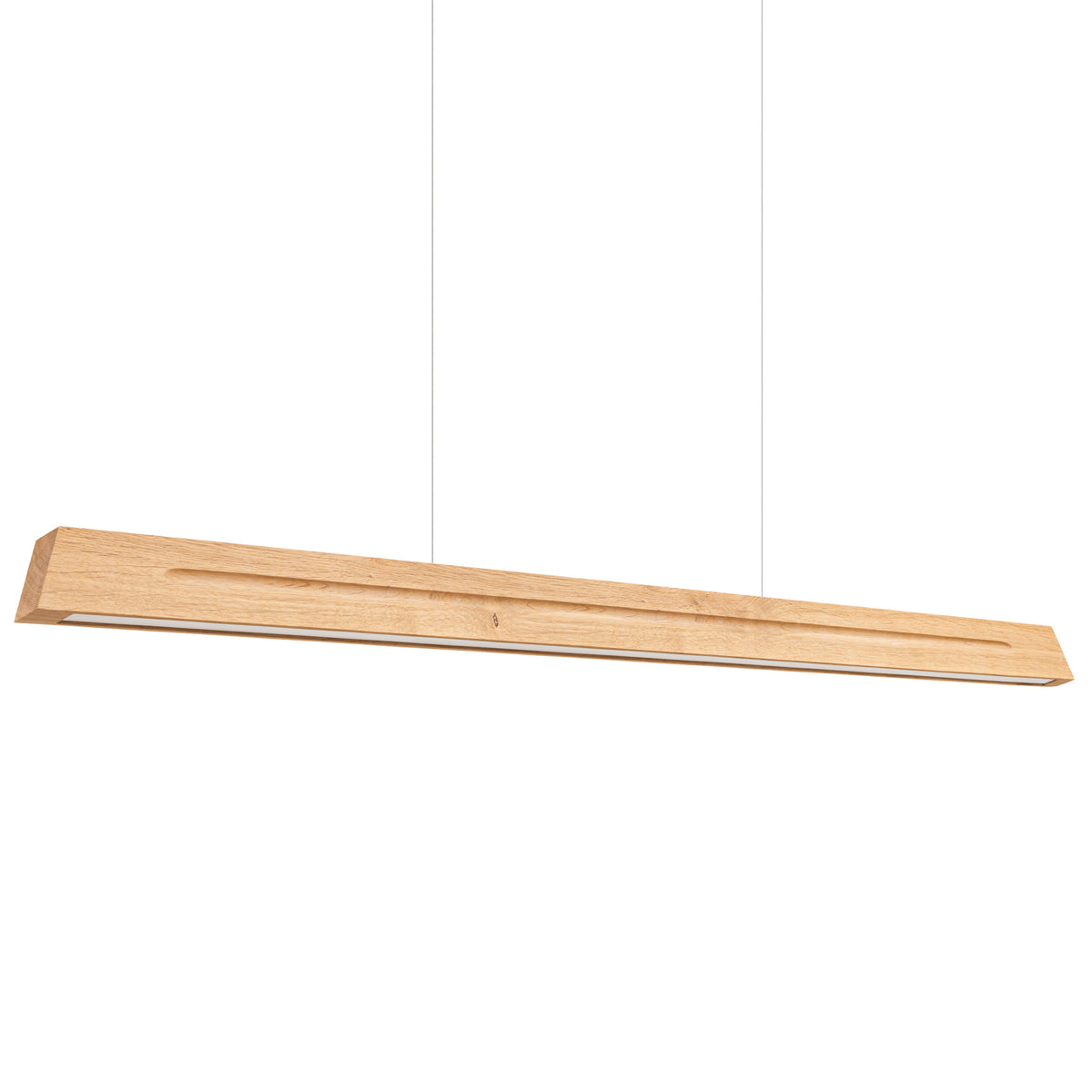 Vue de face du luminaire suspendu, longue barre en bois clair et deux câbles