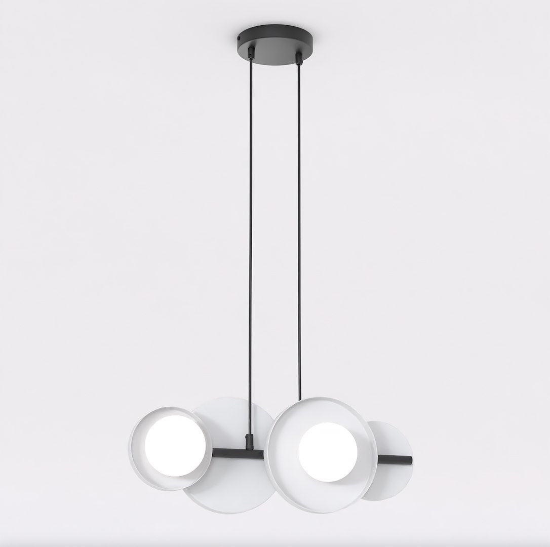 Vue de face sur fond blanc du luminaire et de sa rosace noire fixée au plafond