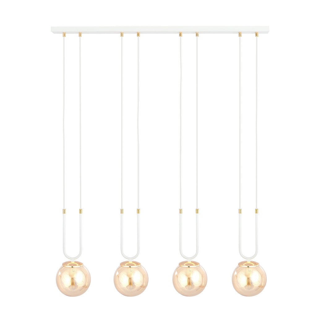 Seconde vue d'ensemble du produit, quatre globes lumineux sur câbles blancs.