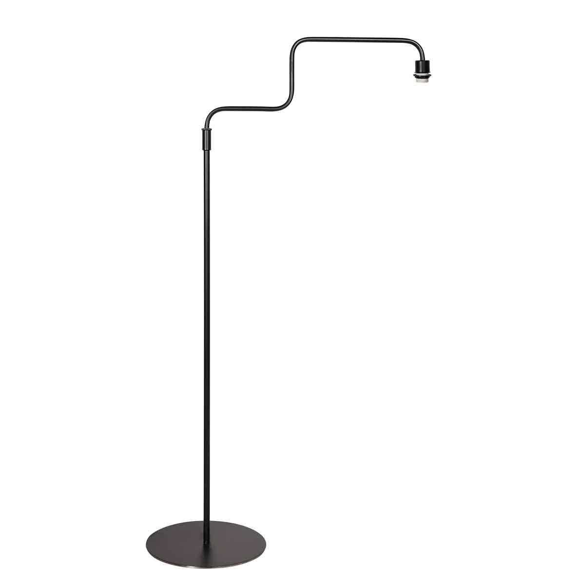 Structure seule du lampadaire noir, bras courbé et douille apparente