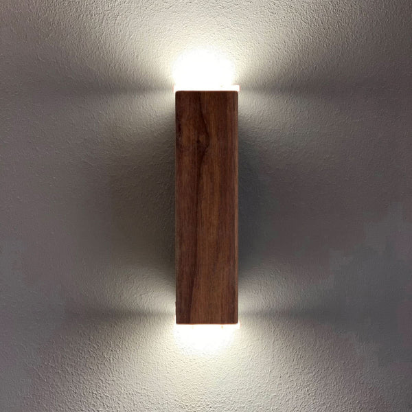 Applique murale LED Leonora up&down en bois, noyer, hauteur 21 cm