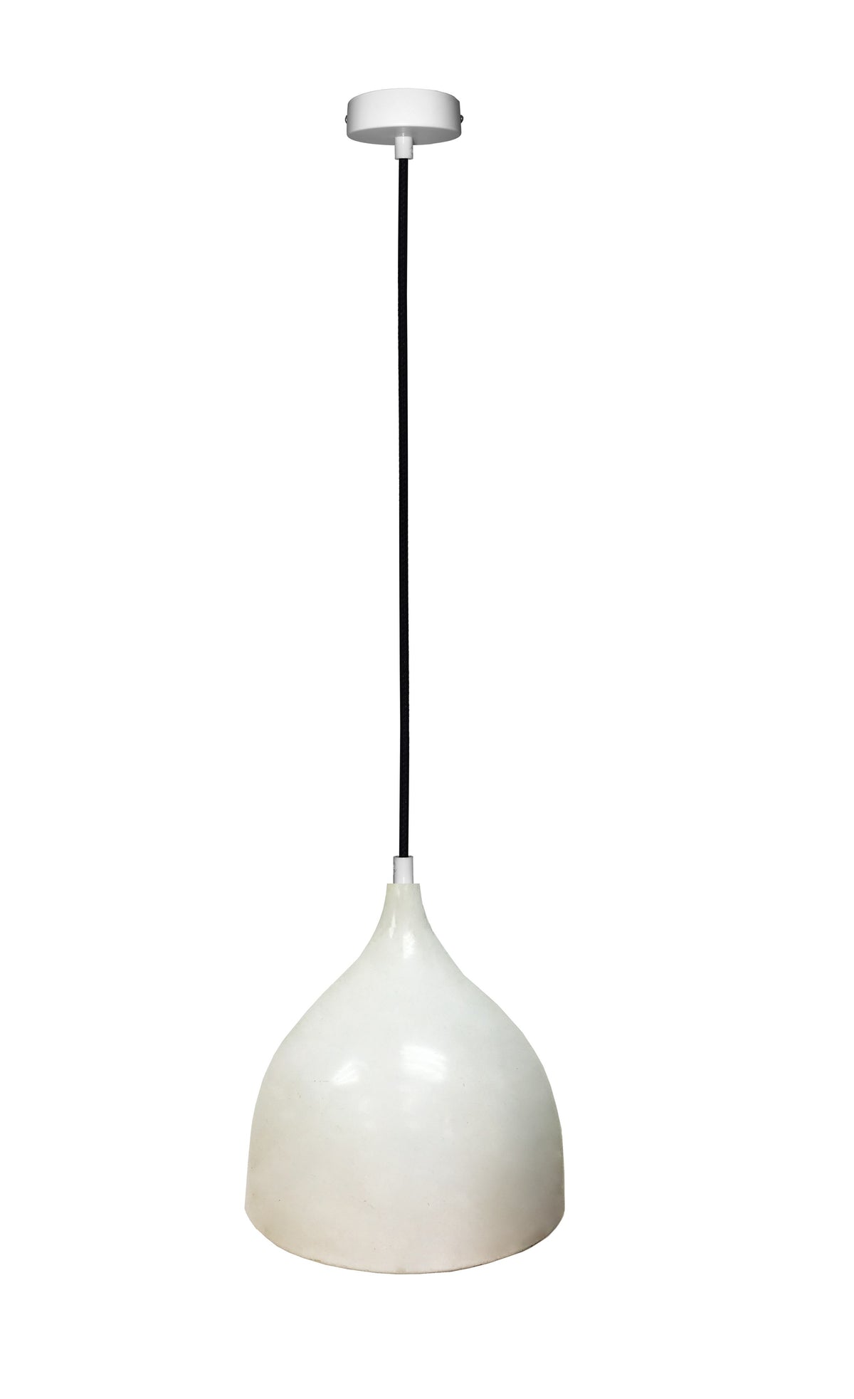 Produit seul sur fond blanc, abat-jour blanc en forme de goutte et câble noir.