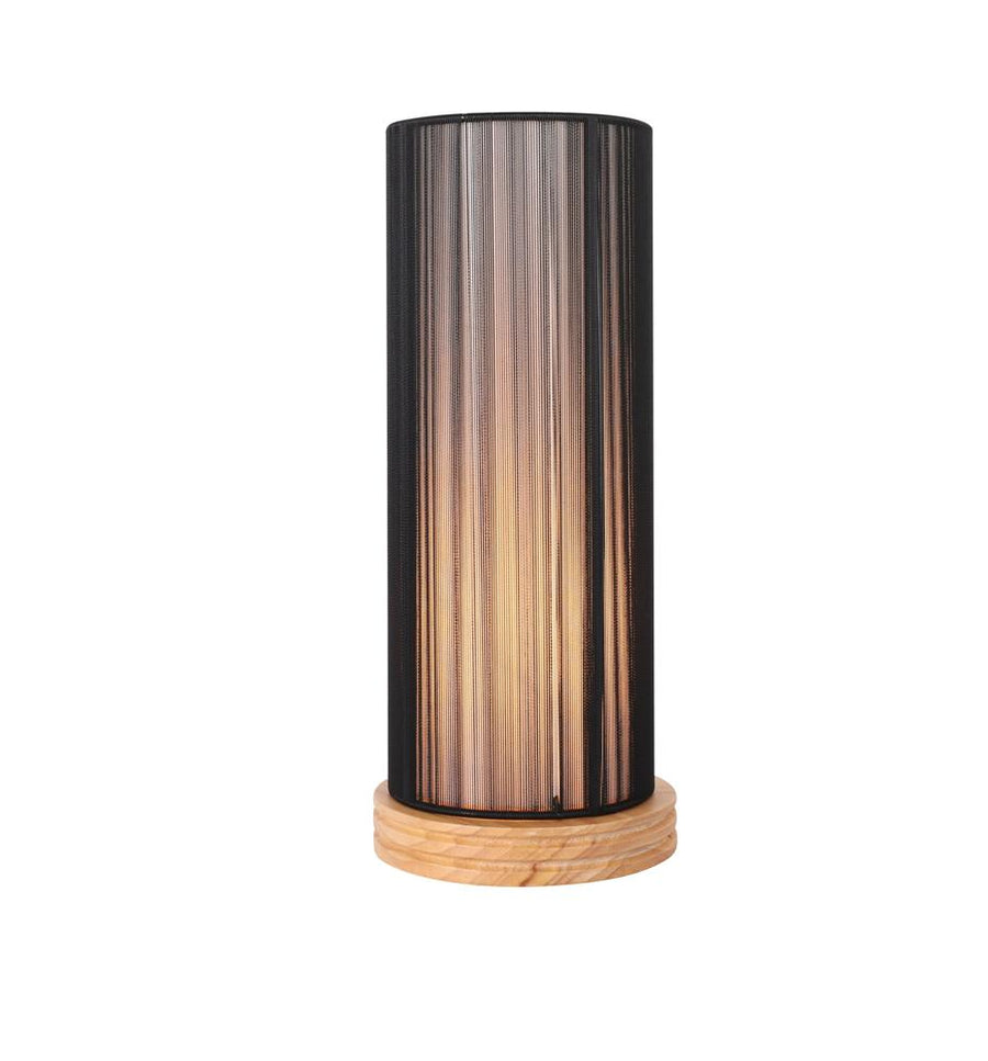Vue de face de la lampe cylindrique, abat-jour noir et lattes bois, fond blanc
