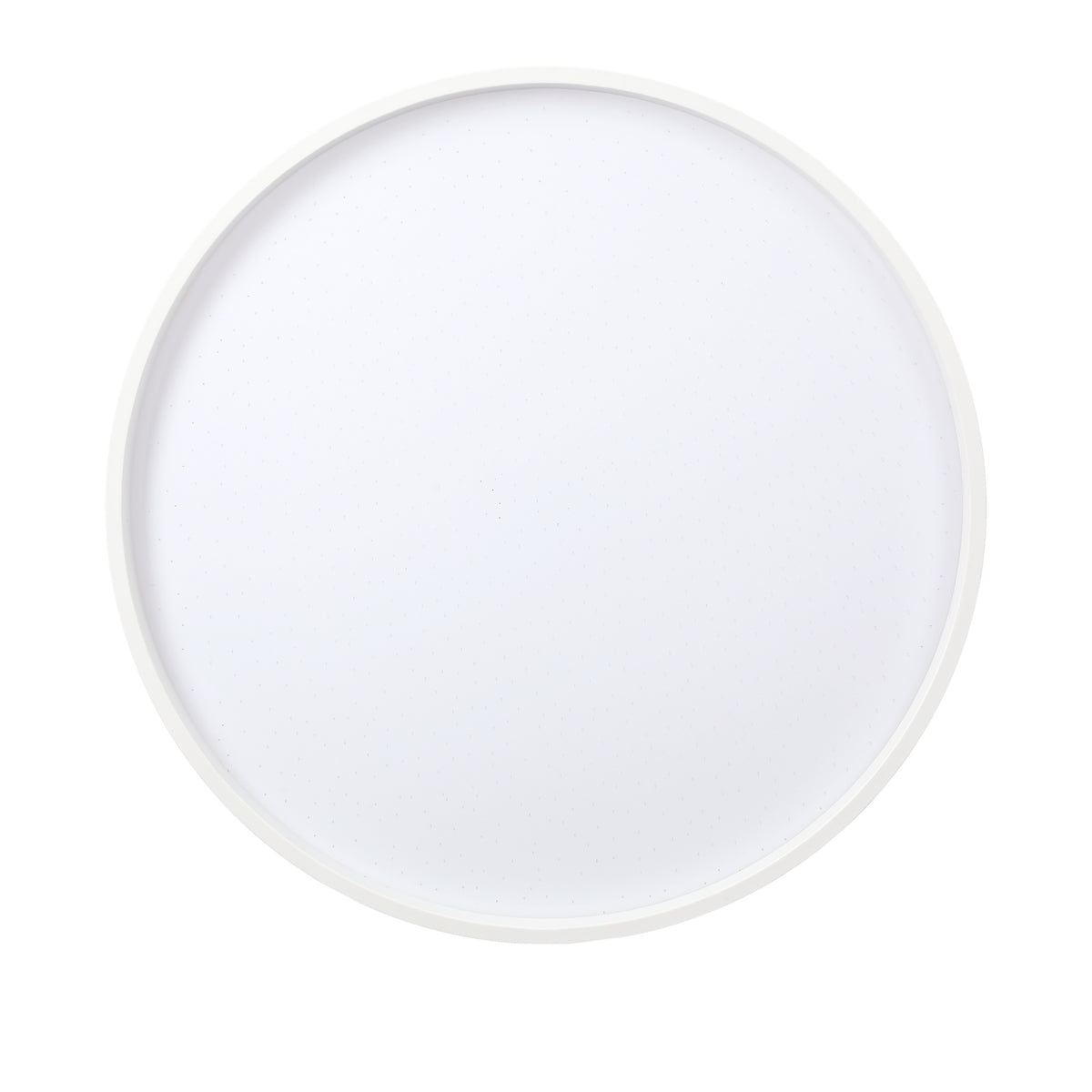 Vue de face du plafonnier rond blanc avec large diffuseur opale et cerclage fin.