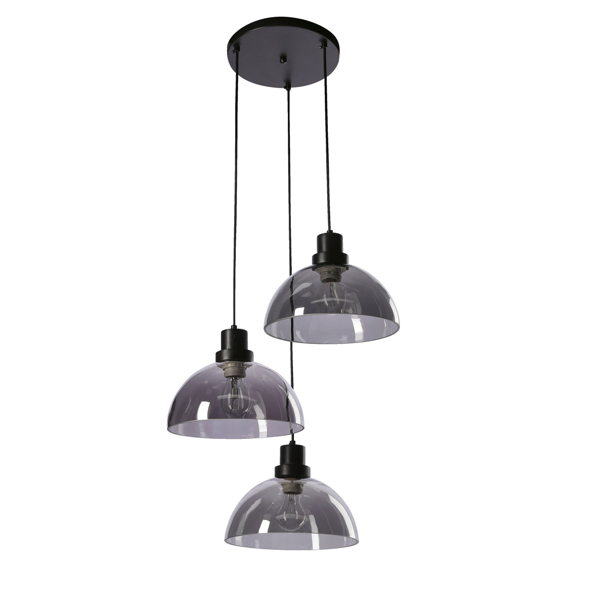 Vue de face d'une suspension trois lumières en verre fumé et métal noir