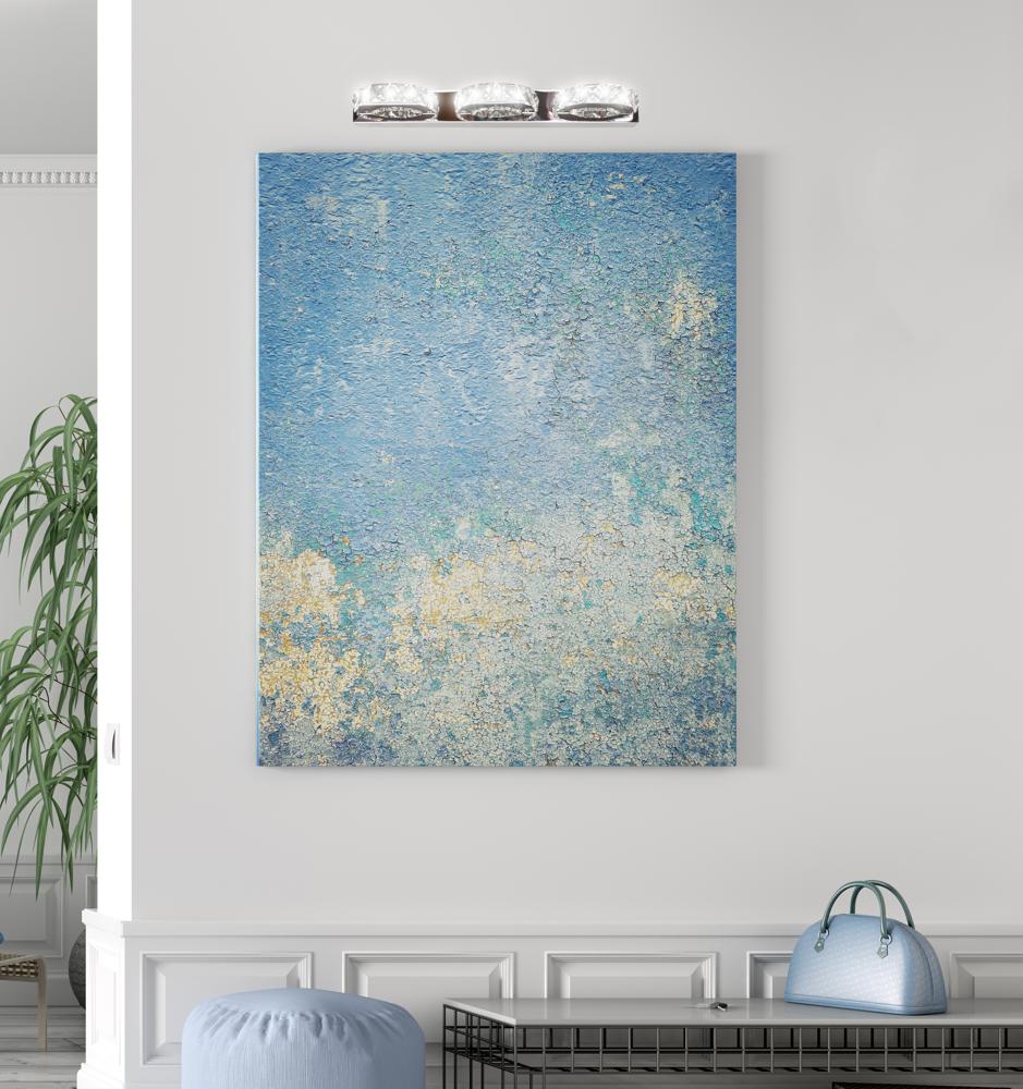 Mise en ambiance murale au-dessus d'un tableau bleu dans un salon