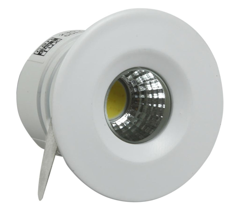 Spot encastrable rond blanc vu de trois quarts, réflecteur argenté et puce LED jaune