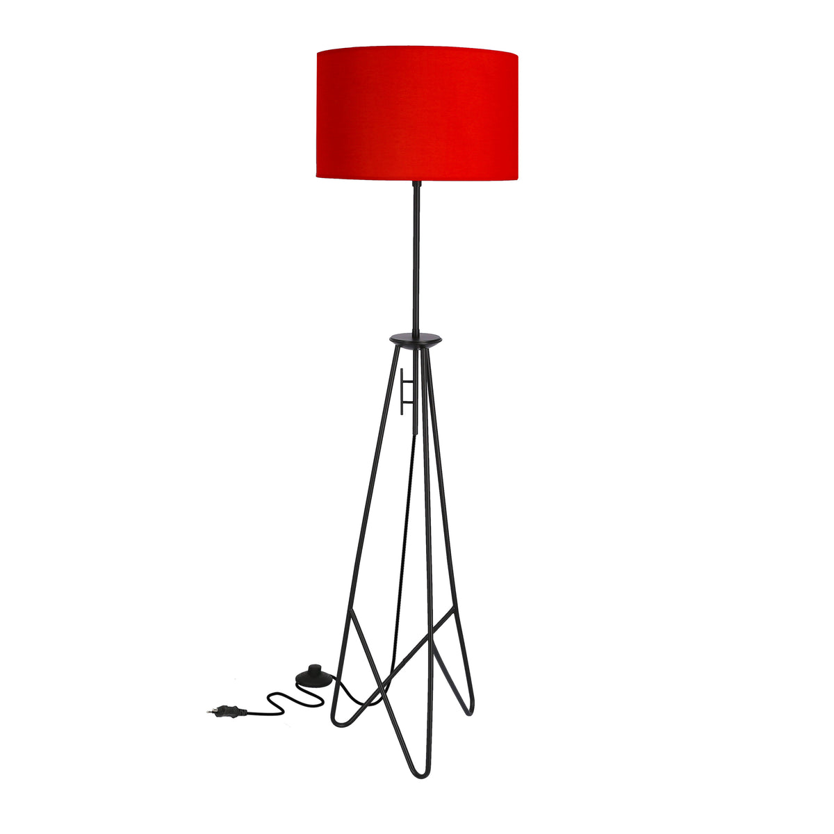 Lampadaire à trépied noir et abat-jour cylindrique rouge en tissu, sur fond blanc.