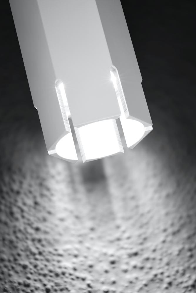 Gros plan sur la partie basse du spot blanc diffusant une lumière vive