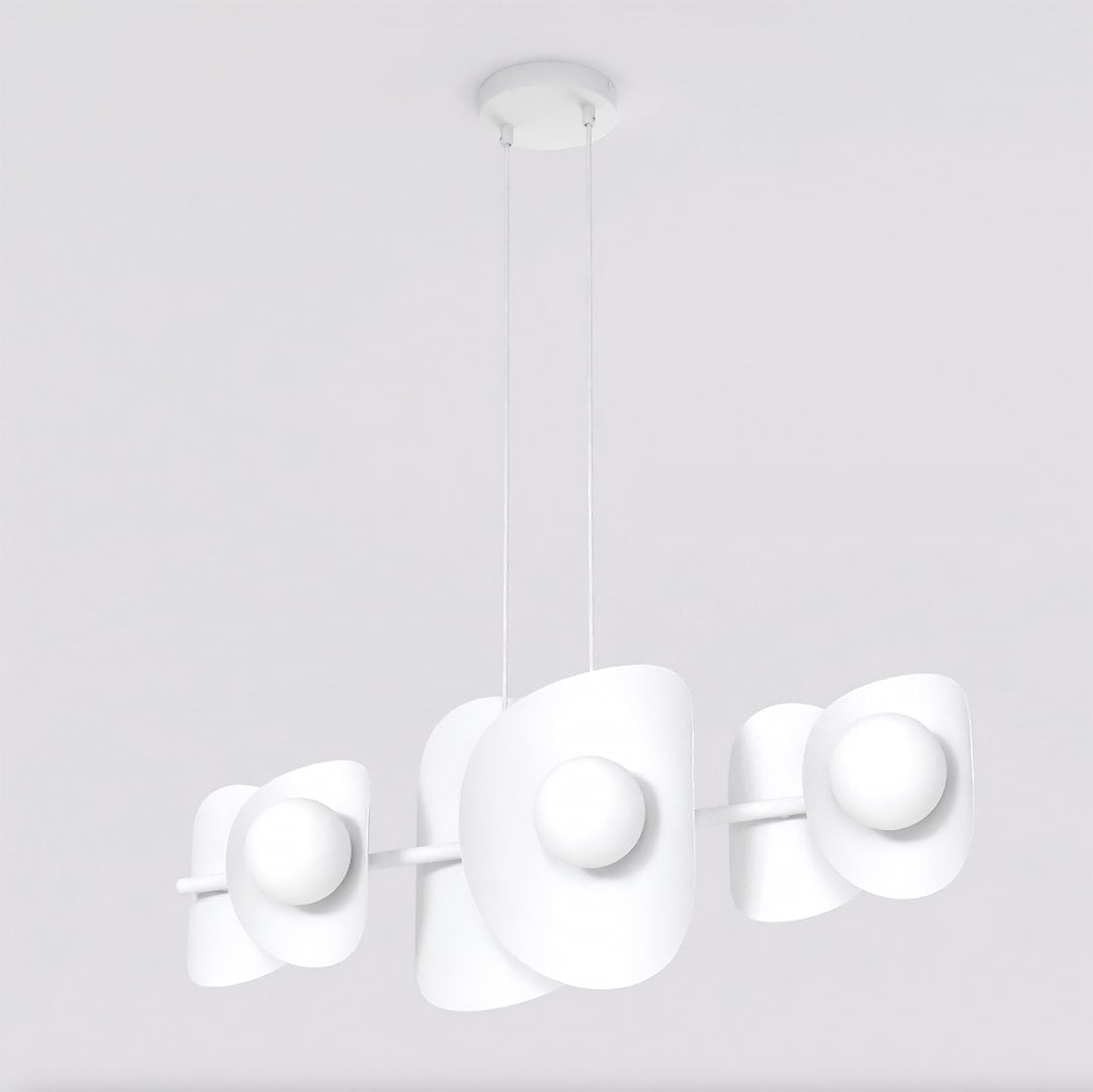 Vue en perspective plongeante du luminaire, mettant en valeur ses abat-jours arrondis.
