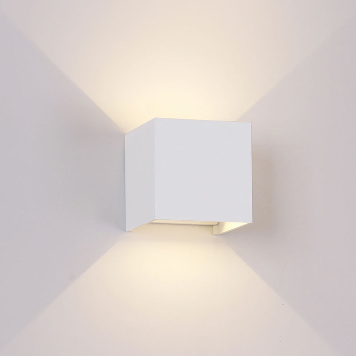 Applique extérieure LED Davos blanche sablée, IP54, L 10 cm, 4000 K