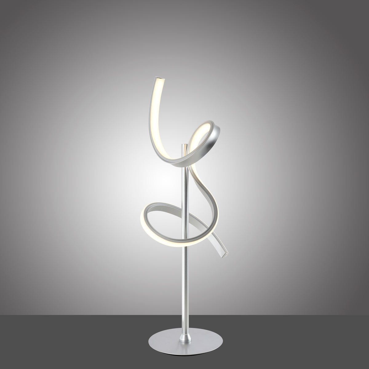 Luminaire allumé sur fond gris dégradé, halo de lumière chaude diffusée