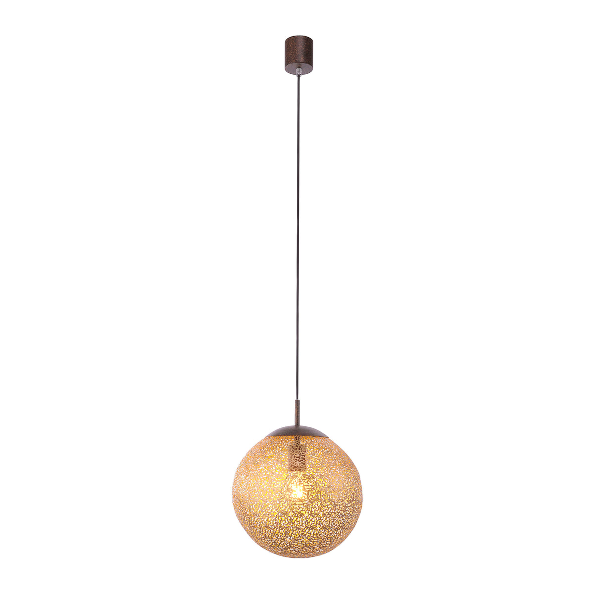 Vue de face de la suspension, boule dorée perforée et câble sur fond blanc.