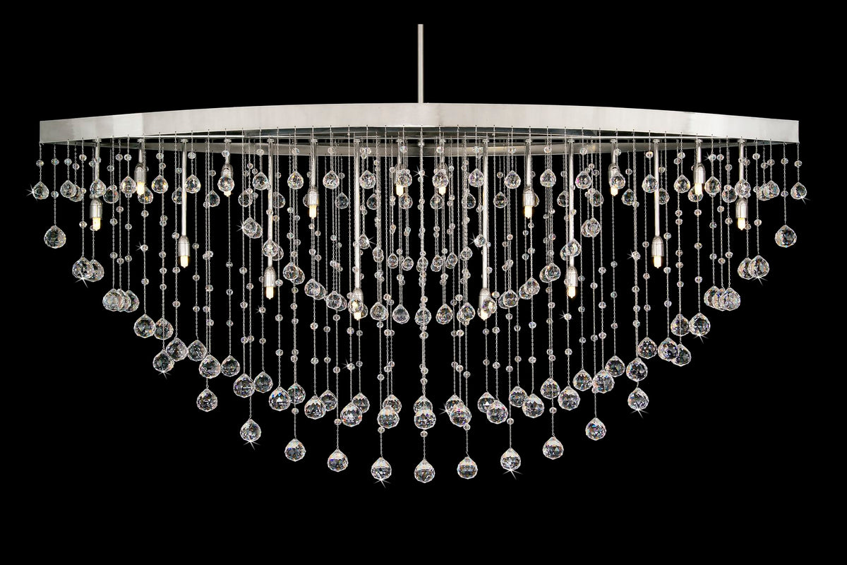Lustre rond suspendu, monture chromée et cascade de gouttes de cristal sur fond noir