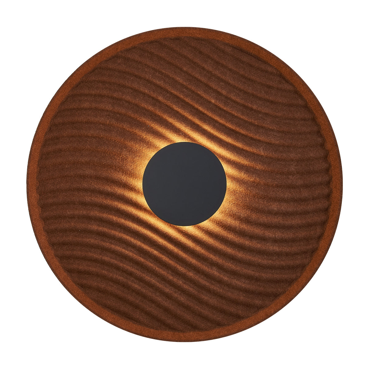 Applique murale ronde allumée, surface acoustique brune ondulée et disque central noir.