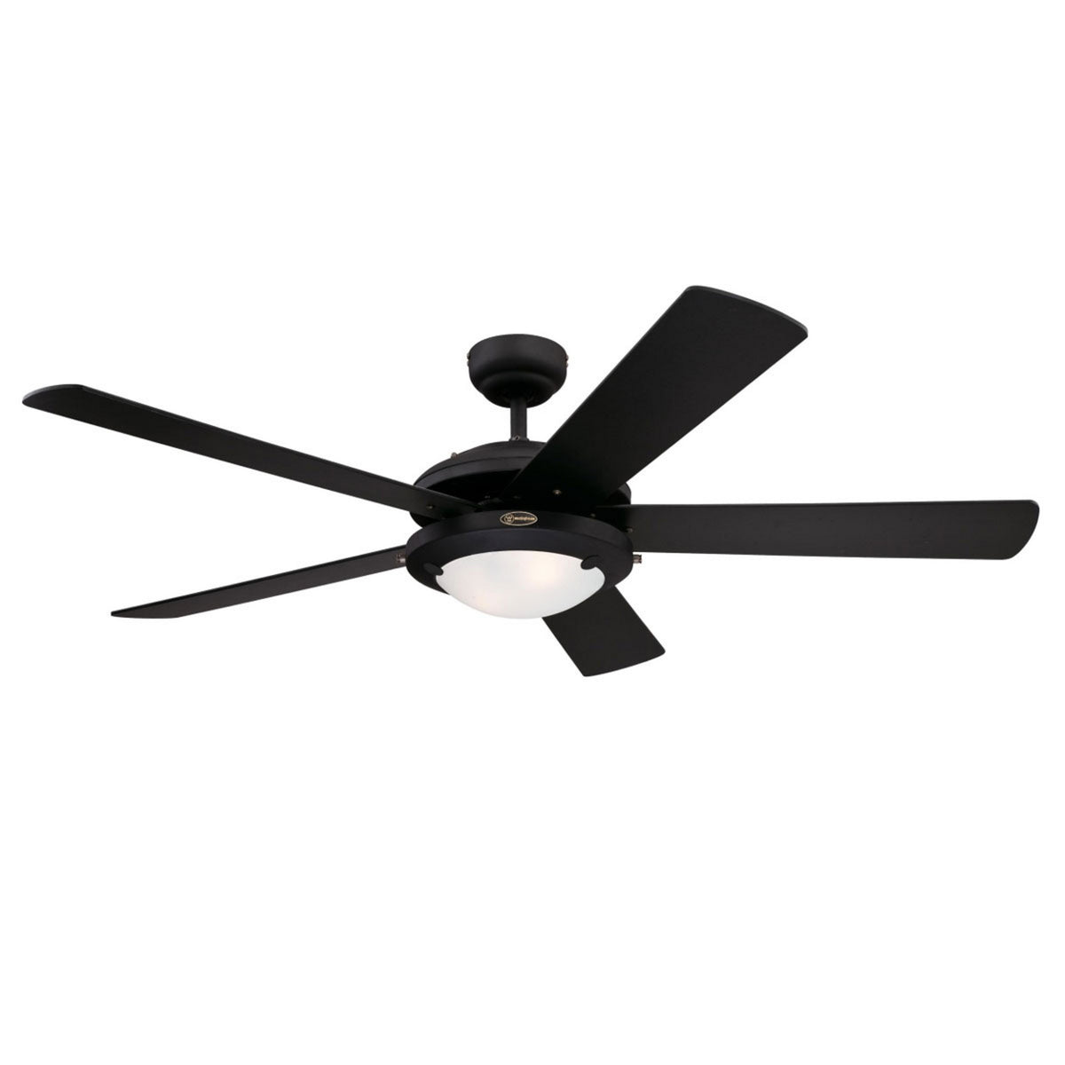 Ventilateur de plafond noir à cinq pales et luminaire en verre dépoli, vu de face