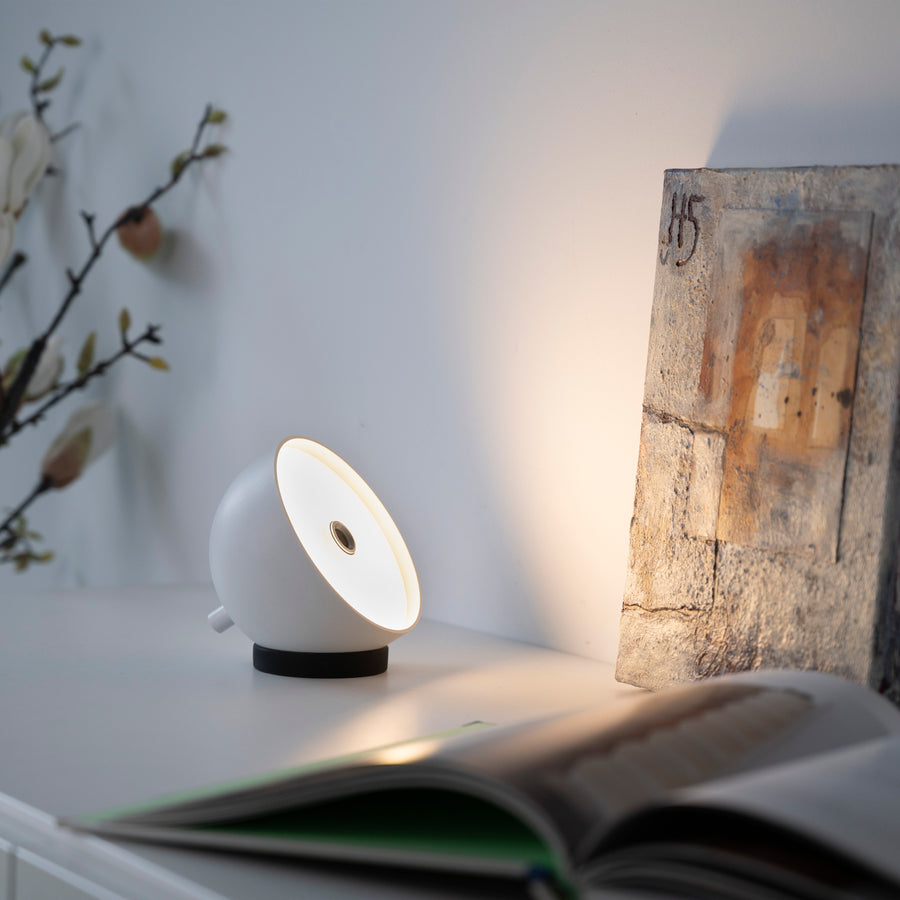 Lampe à poser Bellis blanche